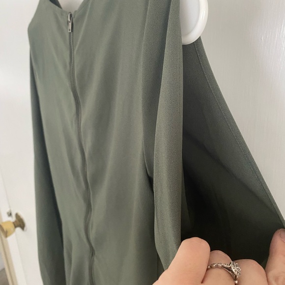 Xhilaration Olive Green Long Sleeve Tie-Neck Romper with Sleeve Cut Outs NWT - Picture 7 of 7